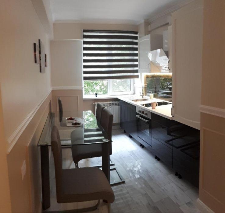 Апартаменты Apartament Ultracentral Констанца Экстерьер фото